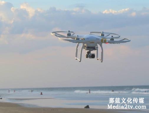 航拍中要時(shí)刻關(guān)注無(wú)人機(jī)飛行狀態(tài)
